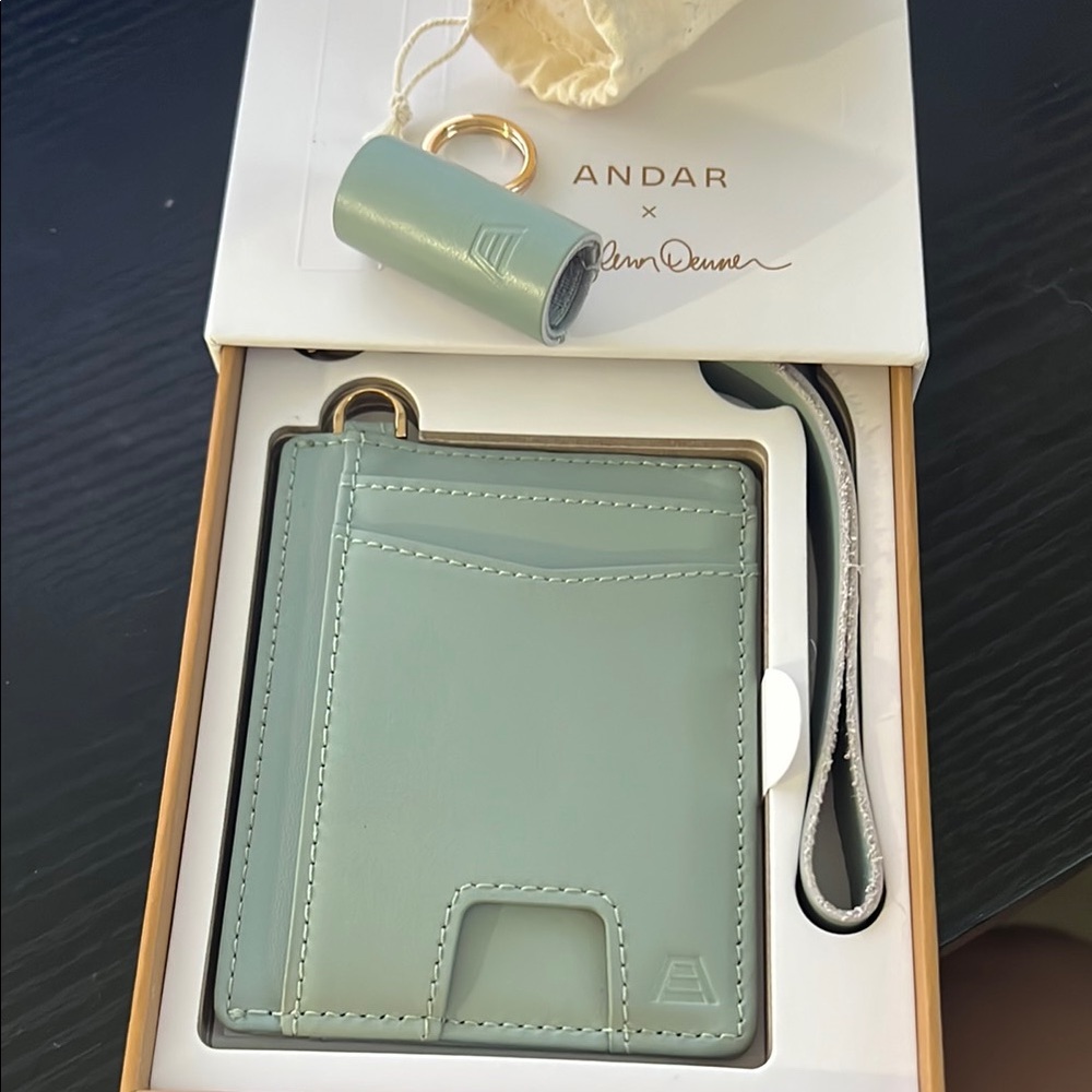 Andar Denner in cove with matching chapstick holder